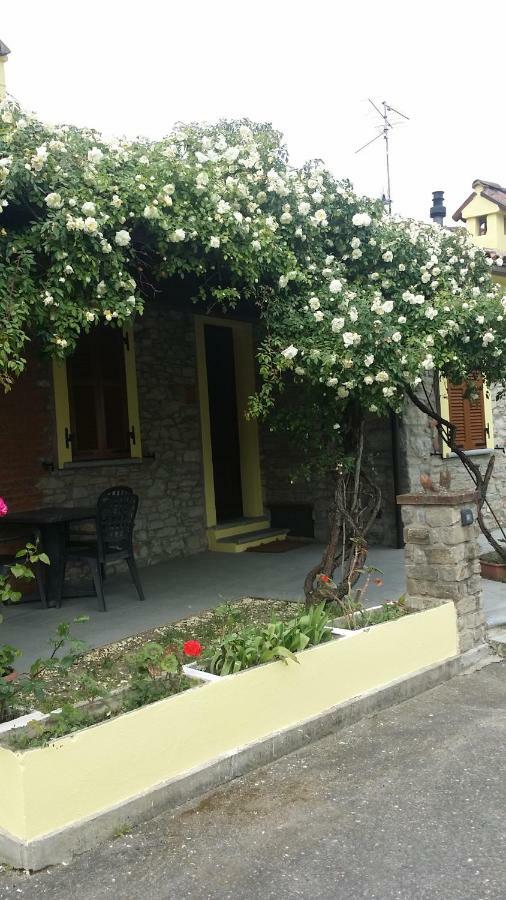 Montabone La Casa Di Valerioヴィラ エクステリア 写真
